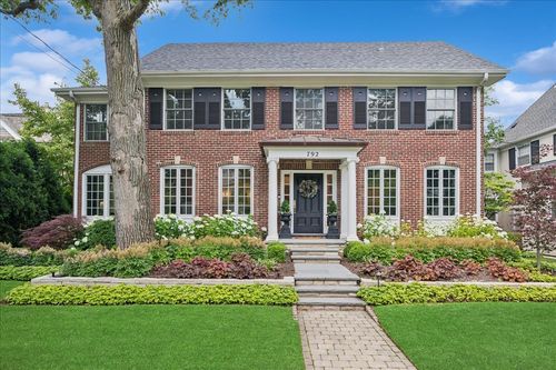 792 Walden Rd, Winnetka, IL, 60093-1836 | Card Image