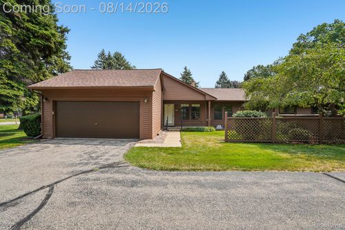 7775 Oakland Pl, Waterford, MI, 48327-1420 | Card Image