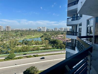 1607 - 3400 Ne 192nd St, Condo with 2 bedrooms, 2 bathrooms and null parking in Aventura FL | Image 3