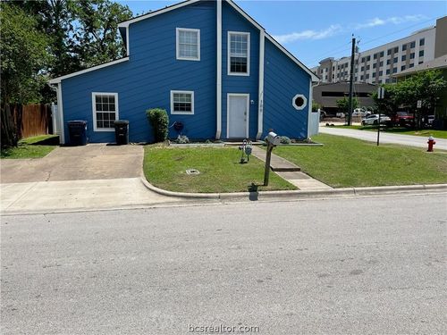 300 Cooner St, College Station, TX, 77840-1708 | Card Image