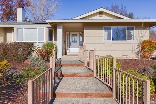 8902 Oak Trail Dr, Santa Rosa, CA, 95409-6413 | Card Image