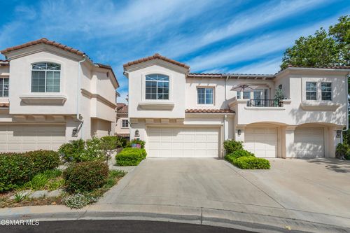 1025 Sunset Oak Cir, Newbury Park, CA, 91320-3570 | Card Image