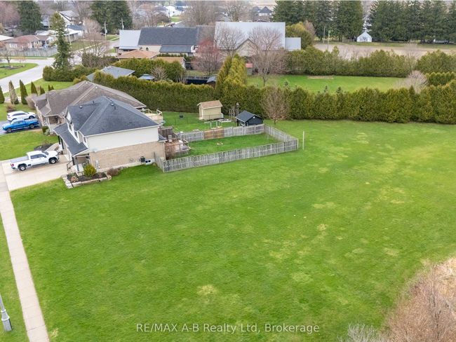 171 Wettlaufer St, House attached with 3 bedrooms, 2 bathrooms and 2 parking in Tavistock ON | Image 42