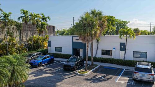 8119-8119 Nw 33rd St, Doral, FL, 33122-1005 | Card Image