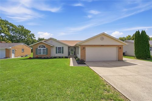 3877 N Lakeshore Drive, Jamestown Vlg, OH, 45335 | Card Image