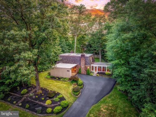 11205 Wedge Dr, RESTON, VA, 20190-4833 | Card Image