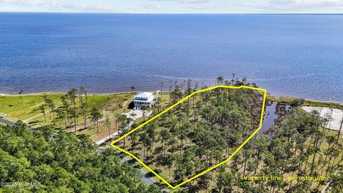 672 Preservation Rd, Oriental, NC, 28571 | Card Image