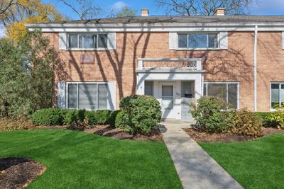 1606 - 1606 Palmgren Drive Drive, Home with 2 bedrooms, 1 bathrooms and 1 parking in Glenview IL | Image 2