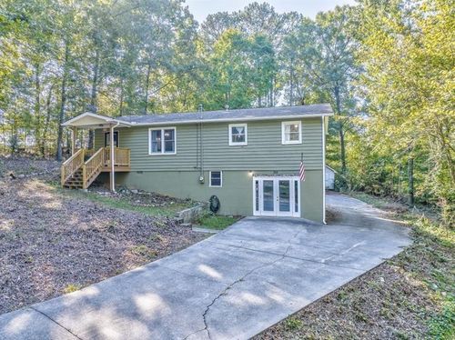 111 Sylvan Dr, Calhoun, GA, 30701-2938 | Card Image