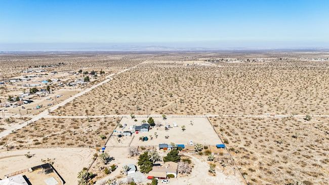 6573 Dos Palmas Rd, House other with 3 bedrooms, 2 bathrooms and null parking in Phelan CA | Image 40