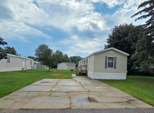 111 Maple Ct, Muskegon, MI, 49445-1476 | Card Image
