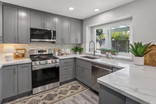 220 Foster Lane, Dixon, CA, 95620 | Card Image