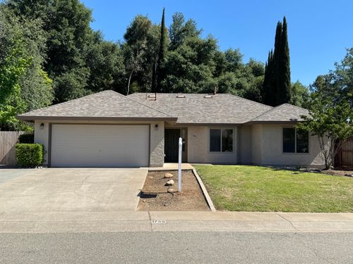 1785 Soda Springs Cir, Redding, CA, 96002-4868 | Card Image