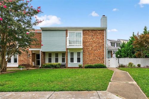 141 S Comanche Cluster, Virginia Beach, VA, 23462-6135 | Card Image