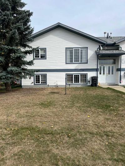 3 - 1006 3 Ave, Condo with 2 bedrooms, 1 bathrooms and 1 parking in Beaverlodge AB | Image 1