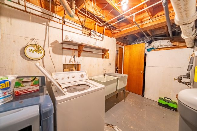 Washroom with washer / clothes dryer | Image 38
