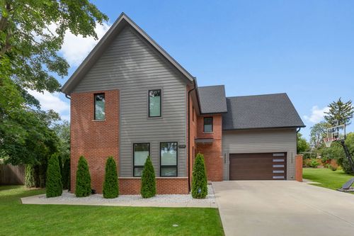 2328 Greenfield Dr, Glenview, IL, 60025-4821 | Card Image
