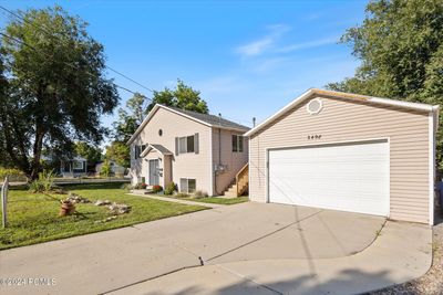 2498 S E 800 E, House other with 3 bedrooms, 2 bathrooms and null parking in Salt Lake City UT | Image 1