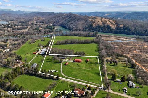 786 Swan Pond Circle Rd, Harriman, TN, 37748-5306 | Card Image