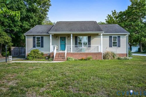 9052 Russet Ln, Mechanicsville, VA, 23116-2411 | Card Image