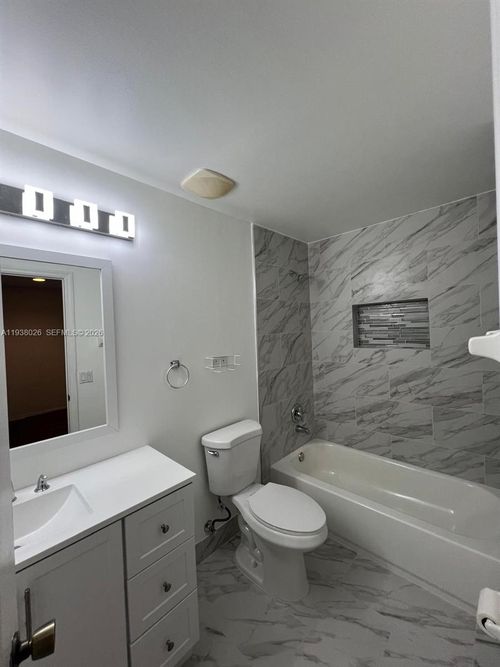 336 River Bluff Ln, Royal Palm Beach, FL, 33411-4218 | Card Image