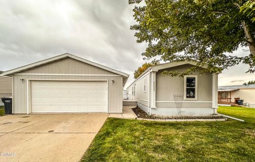 5039 Redcoat Dr, Bismarck, ND, 58503-7826 | Card Image