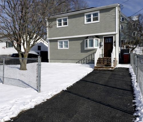 256-254 Pleasant St, Lowell, MA, 01852-3643 | Card Image