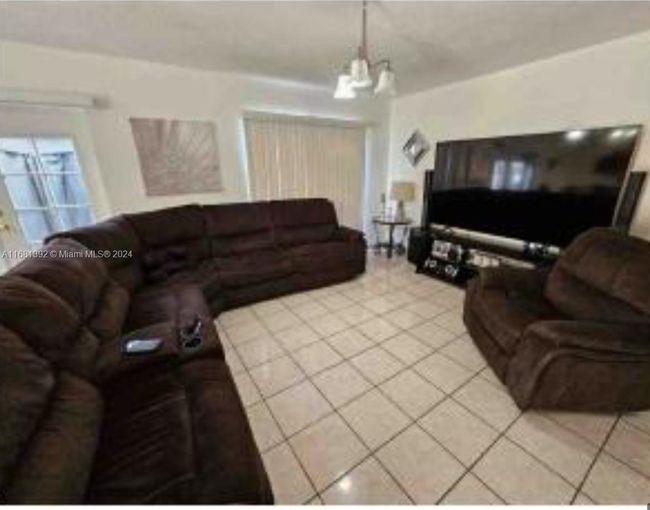 0 - 10726 Sw 147 Th Ct, House other with 3 bedrooms, 3 bathrooms and null parking in Miami FL | Image 14