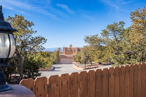 4 Old Agua Fria Rd E, Santa Fe, NM, 87508-5969 | Card Image