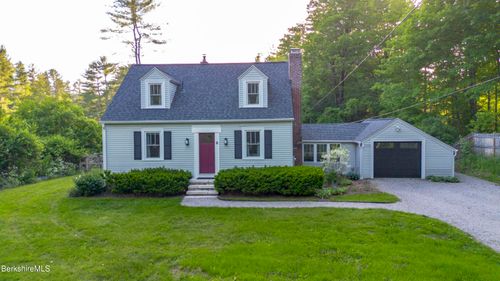 8 Lukeman Ln, Stockbridge, MA, 01262-7731 | Card Image
