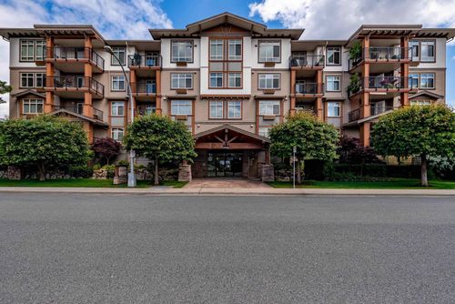305-45665 Patten Ave, Chilliwack, BC, V2P0E3 | Card Image