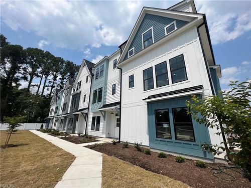 906 Jennings Ln, Chesapeake, VA, 23322-8750 | Card Image