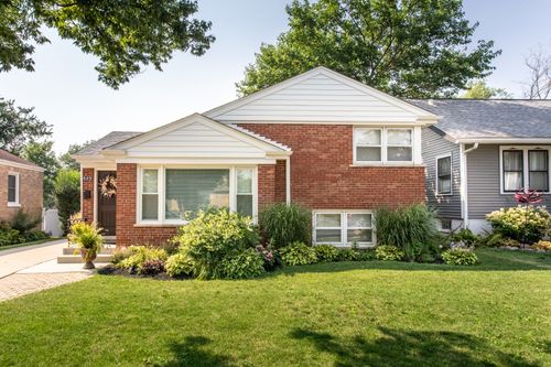900 Rowe Ave, Park Ridge, IL, 60068-2350 | Card Image
