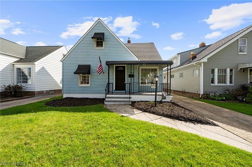 7511 Wooster Pky, Parma, OH, 44129 | Card Image