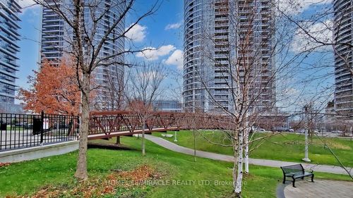 ph20-181 Village Green Sq, Toronto, ON, M1S0K6 | Card Image