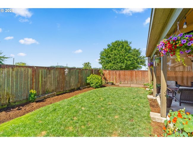 1972 Adelman Loop, House other with 3 bedrooms, 3 bathrooms and 2 parking in Eugene OR | Image 34