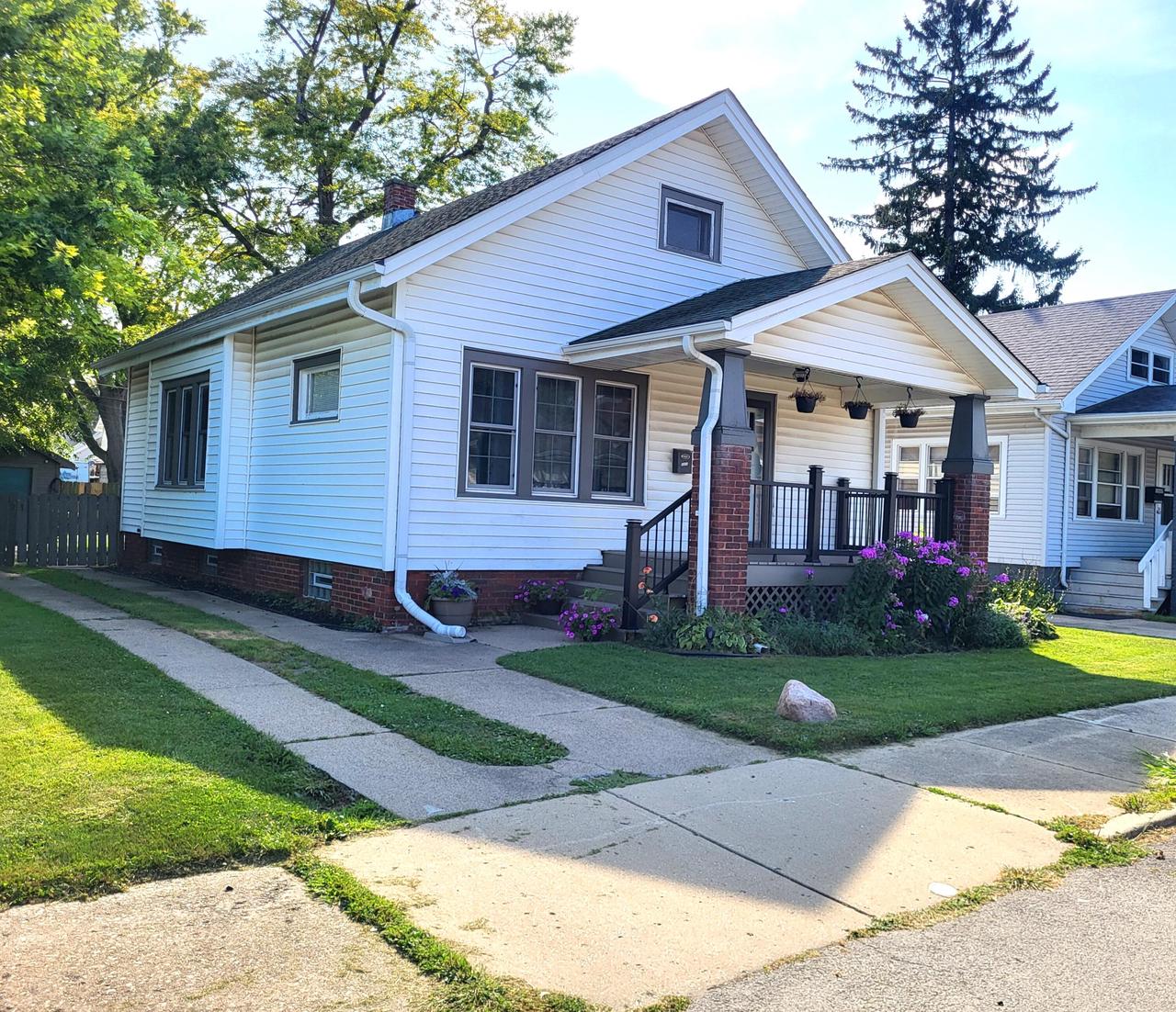 Meachem St, Racine, WI 53403