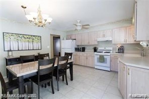 31779 Rush St, Garden City, MI, 48135-1759 | Card Image