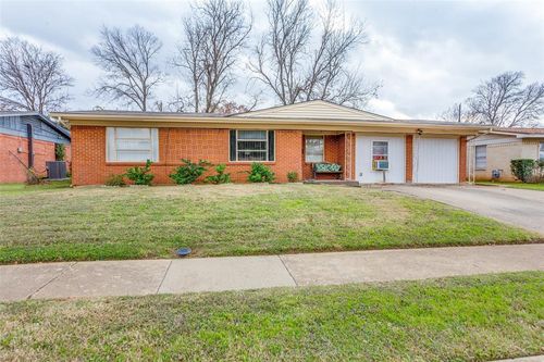 1512 Roma Lane, Fort Worth, TX, 76134 | Card Image