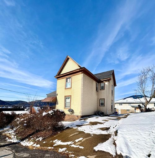 7 N 16th St, Wheeling, WV, 26003-7070 | Card Image