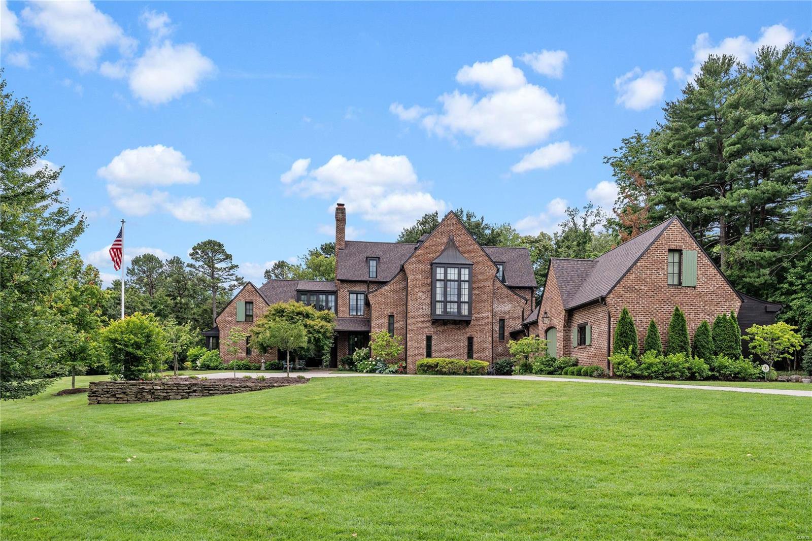 Countryside Ln, Saint Louis, MO 63131