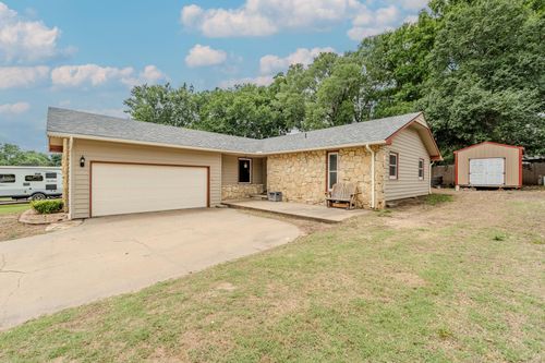 1003 Highland Dr, Arkansas City, KS, 67005-3830 | Card Image