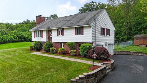7 Lorri Rd, Derry, NH, 03038-4113 | Card Image