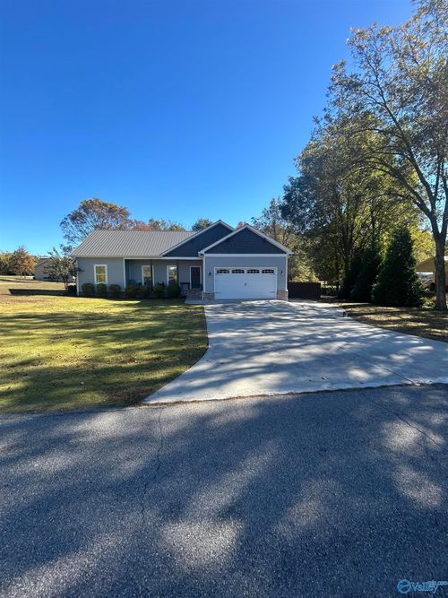 43 Red Barn Rd, Guntersville, AL, 35976-5646 | Card Image