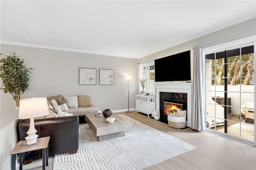 unit-106-7442 Coho Dr, Huntington Beach, CA, 92648-2431 | Card Image