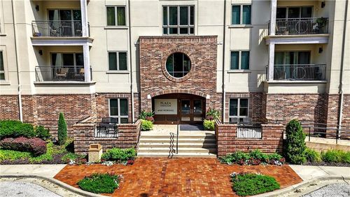 4949 Wornall #205 Road, Kansas City, MO, 64112 | Card Image