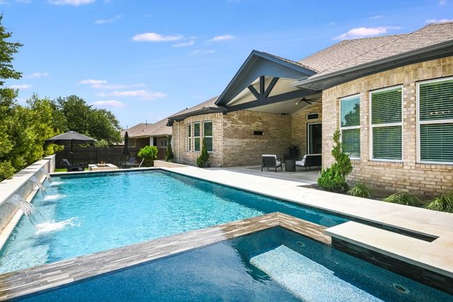 206 Bridge Water Loop, House other with 4 bedrooms, 4 bathrooms and 4 parking in Dripping Springs TX | Image 6