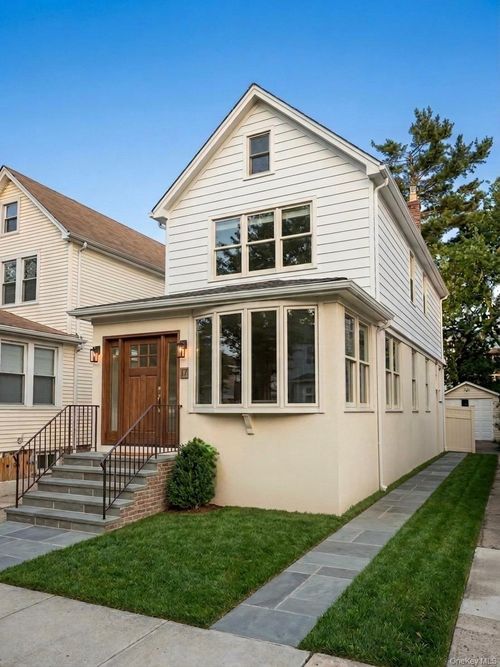 36-17 201st St, New York, NY, 11361 | Card Image