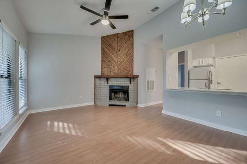 306-2901 San Jacinto Blvd, Austin, TX, 78705-3873 | Card Image