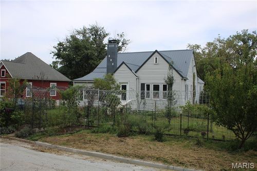 616 S. Washington St, Paris, MO, 65275 | Card Image